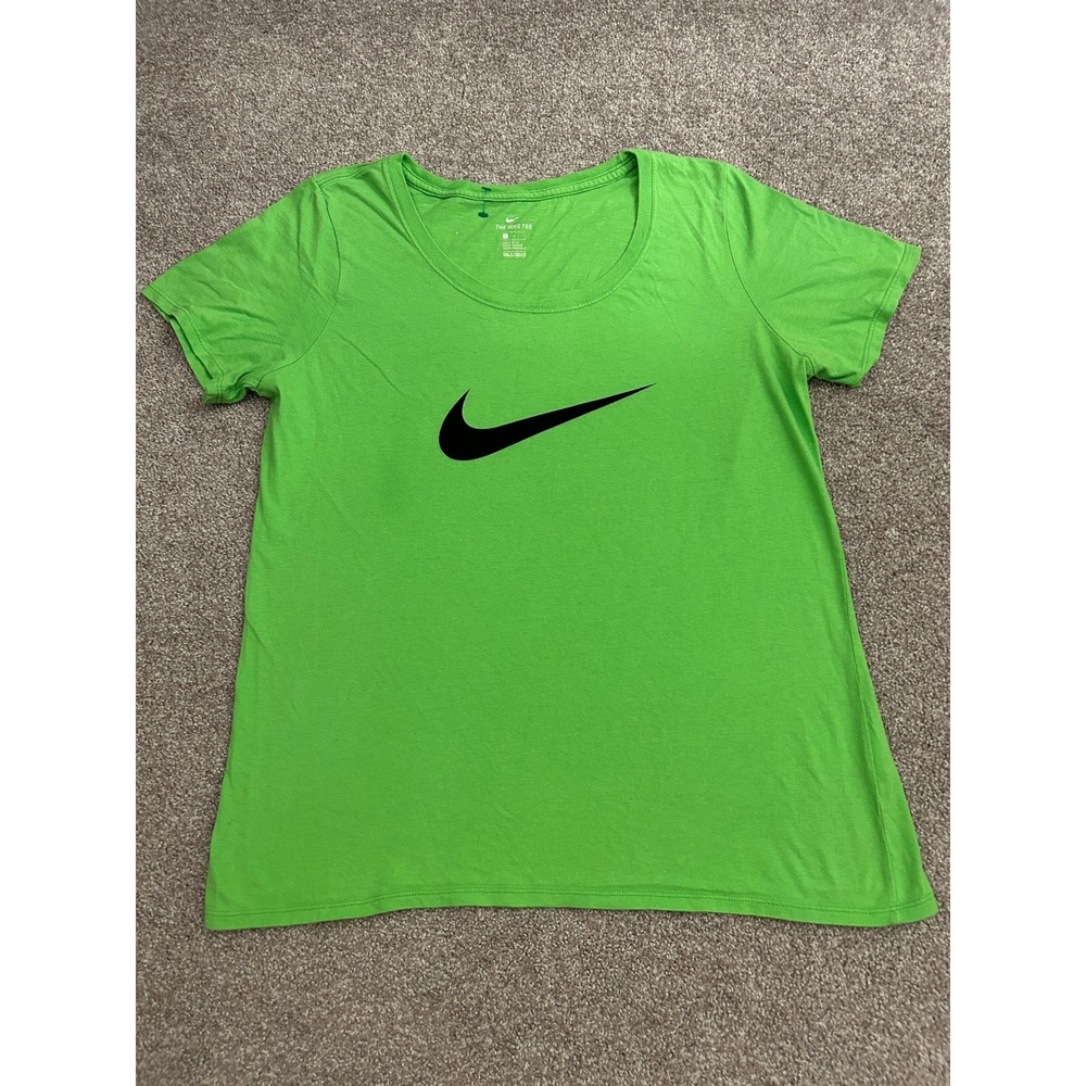 Nike T-Shirt Womens Large Green Excellent Swoosh Logo Short Sleeve Athletic Cut